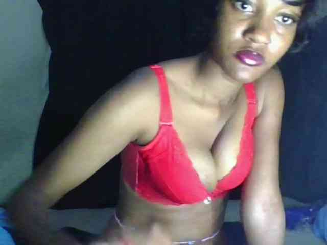 Sexypetiteher webcam