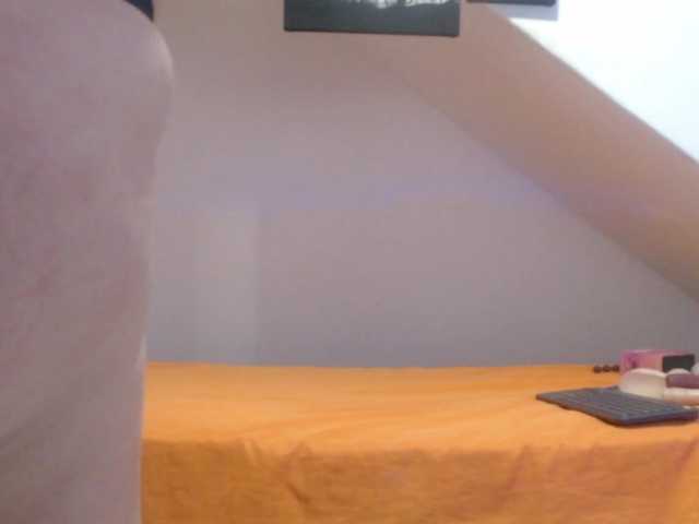 DeboraCienfuegos25's BongaCams show and profile