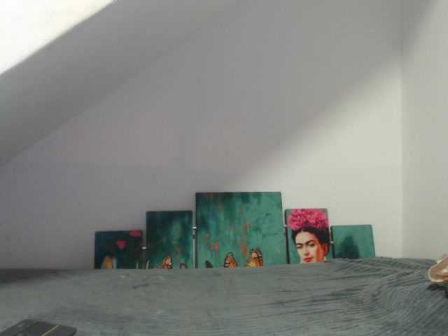 DeboraCienfuegos25's BongaCams show and profile