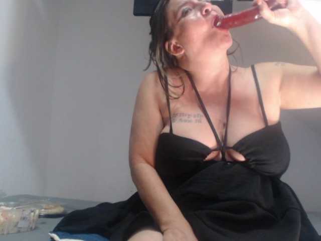 DeboraCienfuegos25's BongaCams show and profile