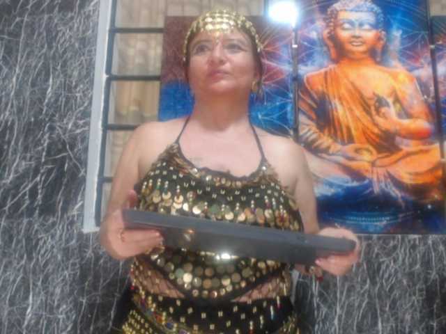 DeboraCienfuegos25's BongaCams show and profile