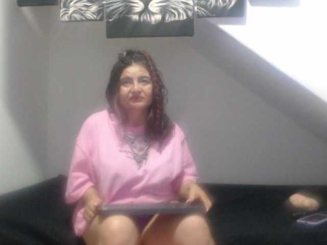 DeboraCienfuegos25 webcam