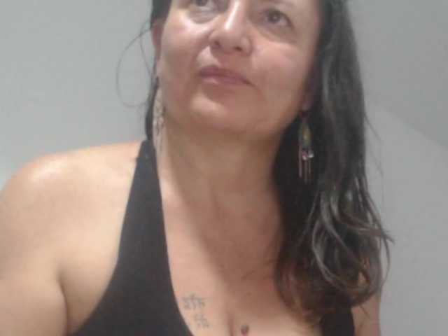 DeboraCienfuegos25's BongaCams show and profile