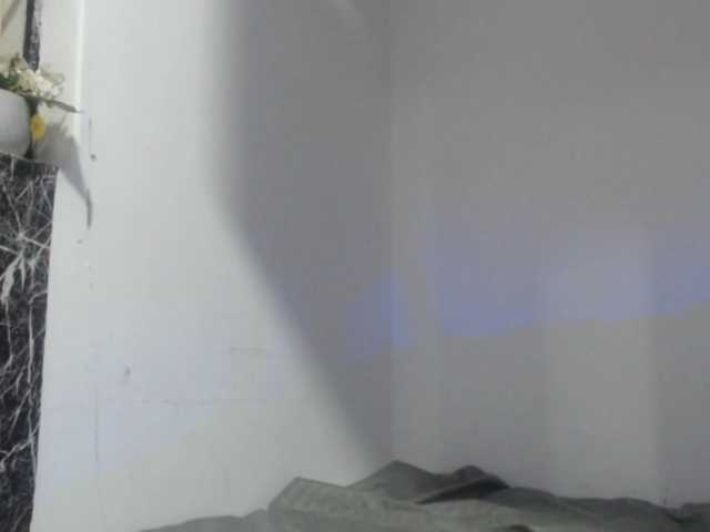 DeboraCienfuegos25's BongaCams show and profile