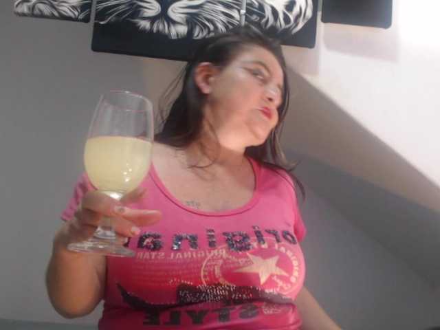 DeboraCienfuegos25's BongaCams show and profile