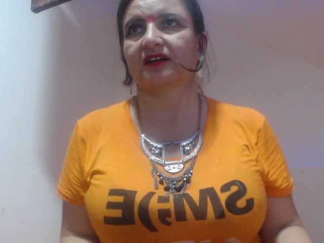 DeboraCienfuegos25's BongaCams show and profile