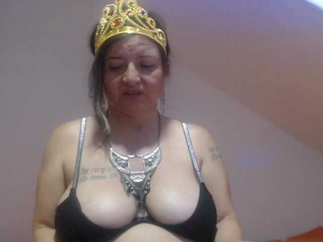 DeboraCienfuegos25's BongaCams show and profile
