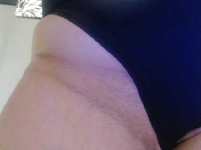 DeboraCienfuegos25's BongaCams show and profile