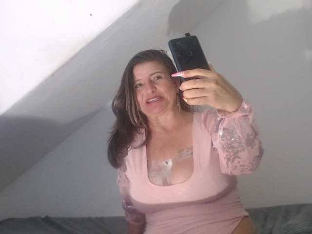 DeboraCienfuegos25's BongaCams show and profile