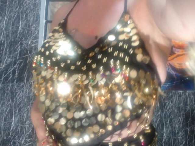 DeboraCienfuegos25's BongaCams show and profile