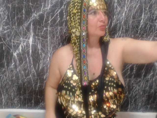 DeboraCienfuegos25's BongaCams show and profile