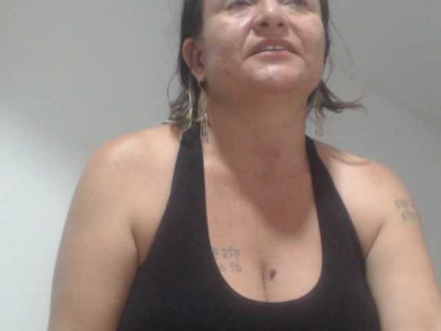 DeboraCienfuegos25's BongaCams show and profile