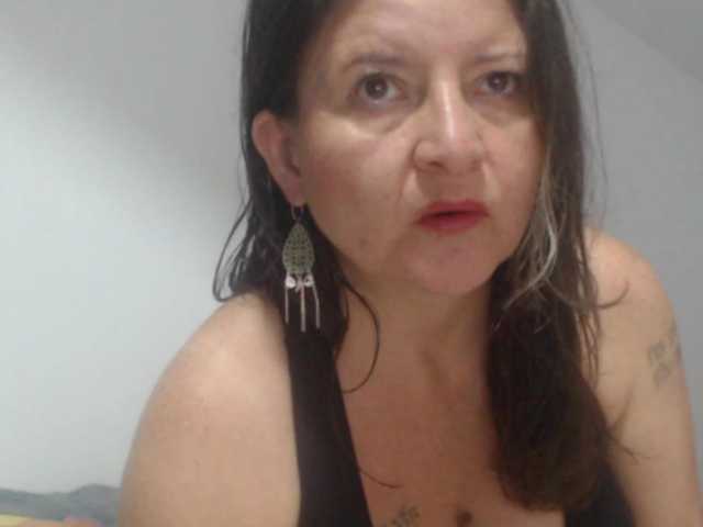 DeboraCienfuegos25's BongaCams show and profile