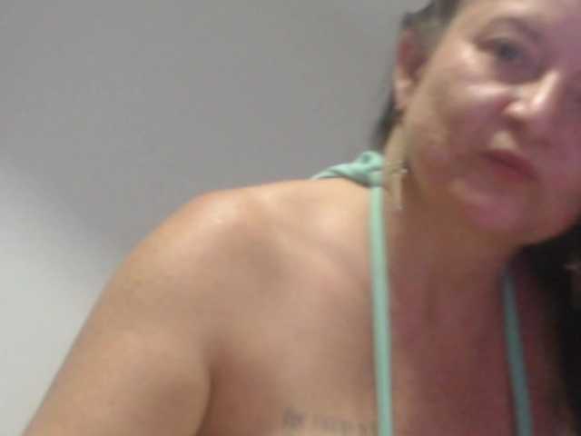 DeboraCienfuegos25's BongaCams show and profile