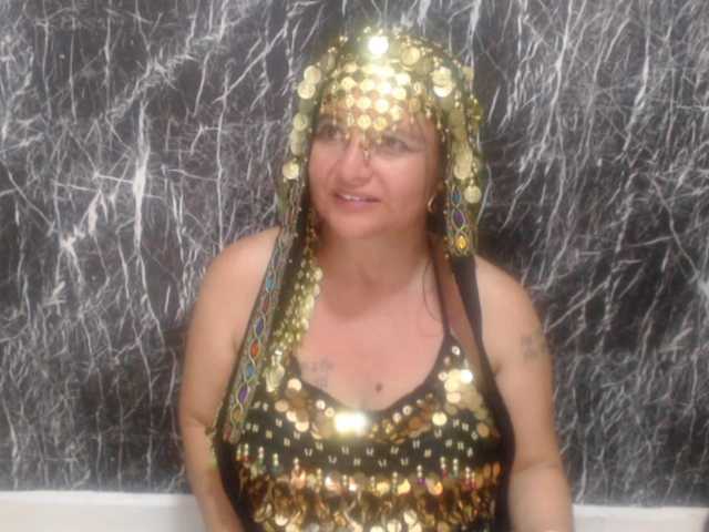 DeboraCienfuegos25's BongaCams show and profile