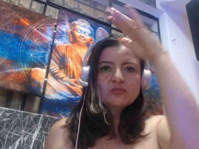 DeboraCienfuegos25 webcam