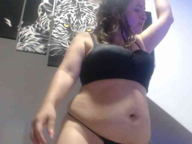 DeboraCienfuegos25 webcam