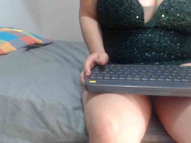 DeboraCienfuegos25 webcam