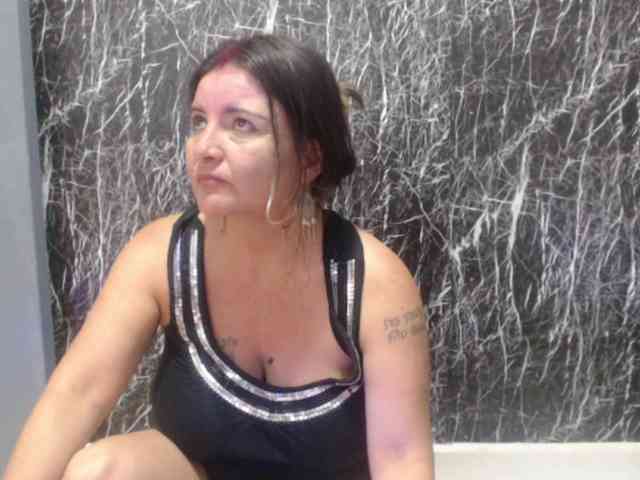 DeboraCienfuegos25 webcam