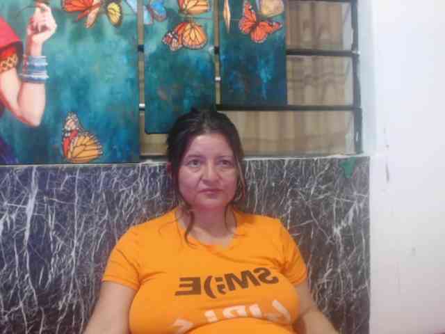 DeboraCienfuegos25 webcam