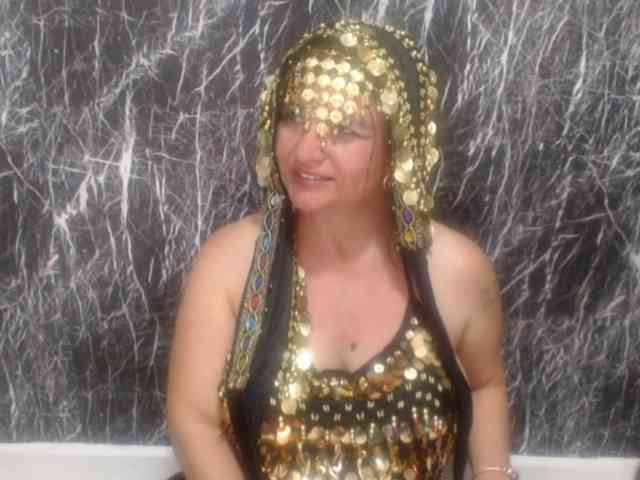 DeboraCienfuegos25 DeboraCienfuegos25