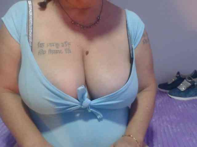 DeboraCienfuegos25 DeboraCienfuegos25