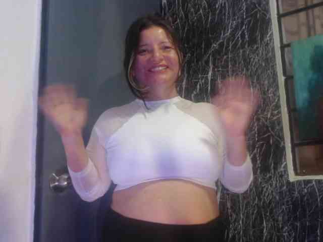 DeboraCienfuegos25 webcam