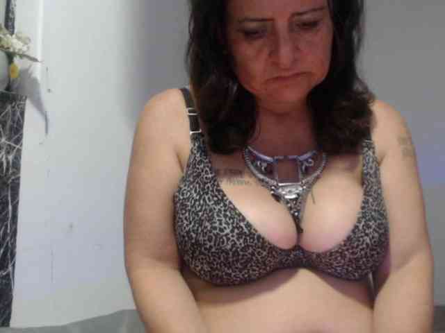 DeboraCienfuegos25 webcam