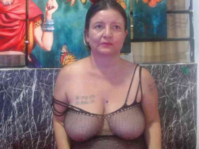 DeboraCienfuegos25 webcam