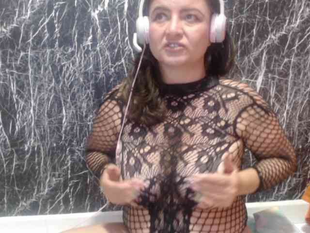 DeboraCienfuegos25 webcam