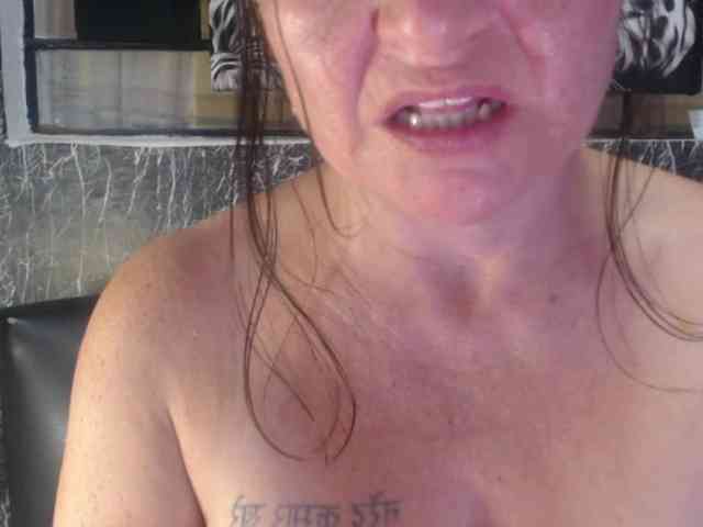 DeboraCienfuegos25 DeboraCienfuegos25