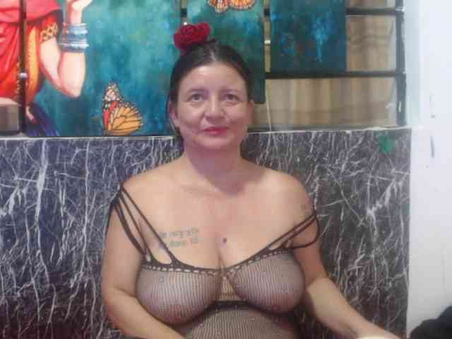 DeboraCienfuegos25 webcam