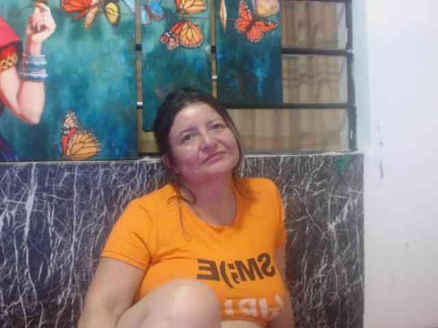 DeboraCienfuegos25 webcam