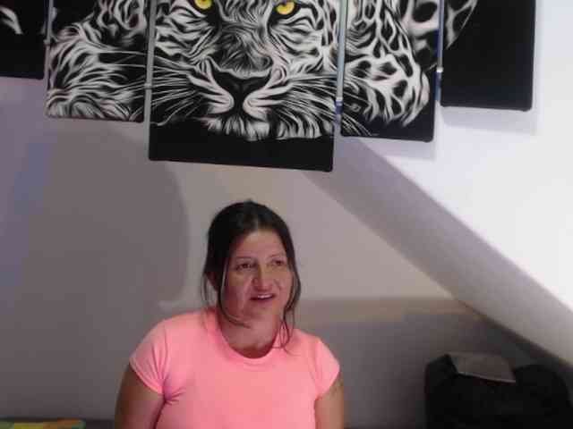 DeboraCienfuegos25 webcam