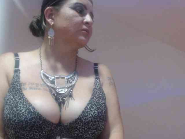 DeboraCienfuegos25 webcam