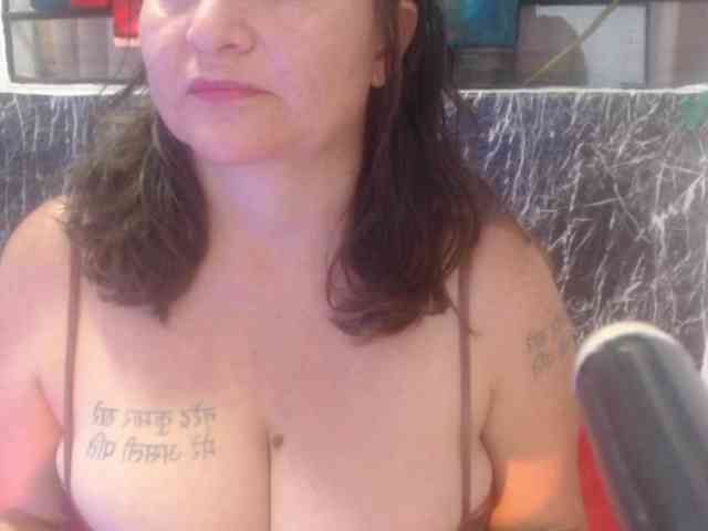 DeboraCienfuegos25 webcam