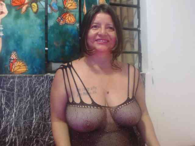 DeboraCienfuegos25 webcam