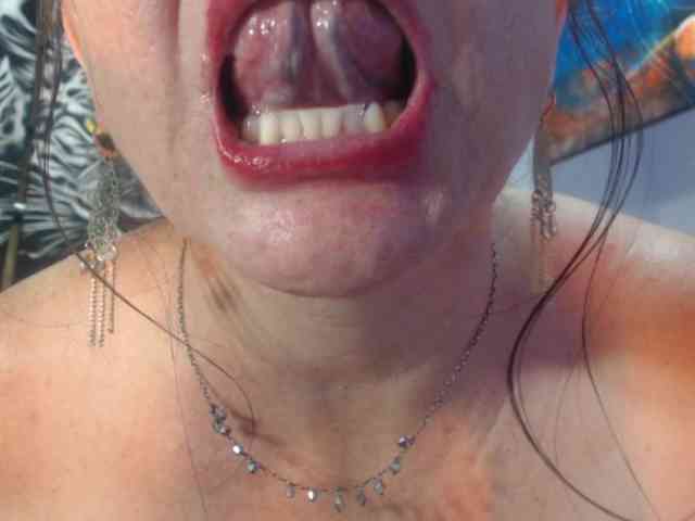 DeboraCienfuegos25 webcam