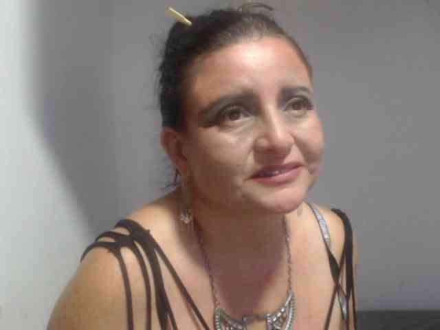 DeboraCienfuegos25 webcam