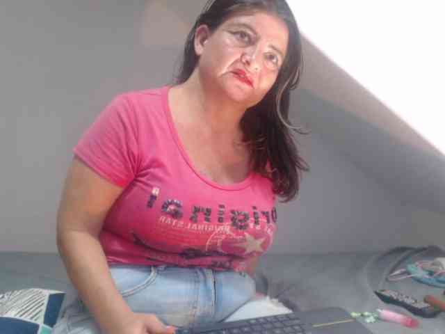 DeboraCienfuegos25 webcam