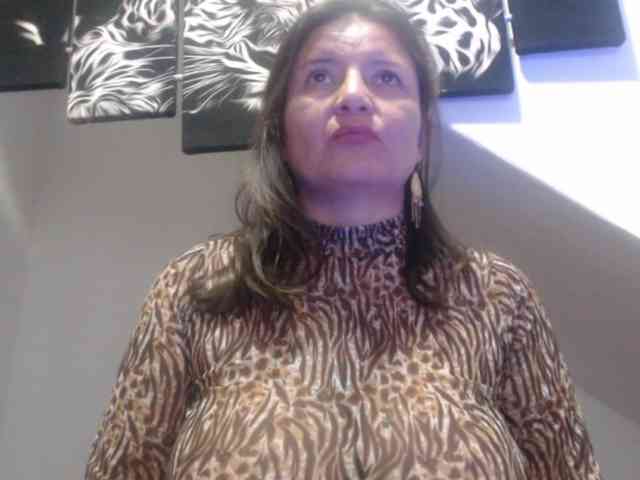 DeboraCienfuegos25 DeboraCienfuegos25