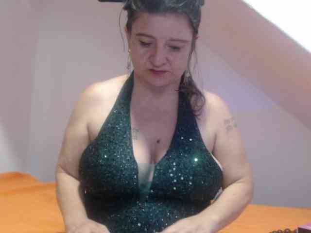 DeboraCienfuegos25 webcam