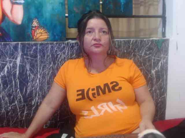 DeboraCienfuegos25 webcam