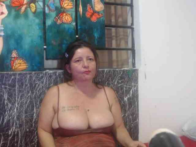 DeboraCienfuegos25 webcam