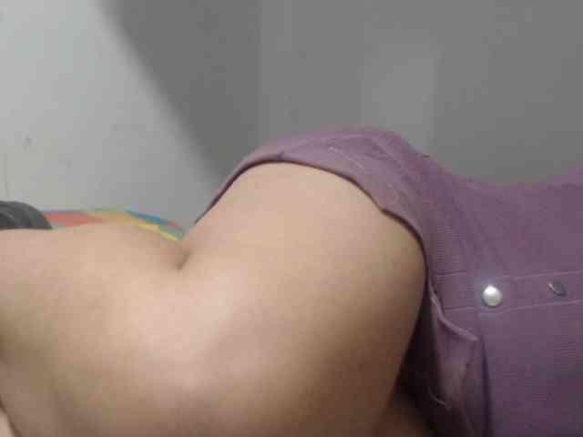 DeboraCienfuegos25 webcam