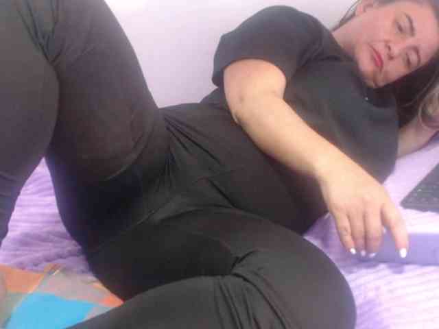 DeboraCienfuegos25 webcam