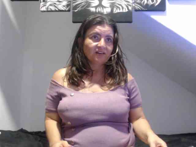 DeboraCienfuegos25 webcam