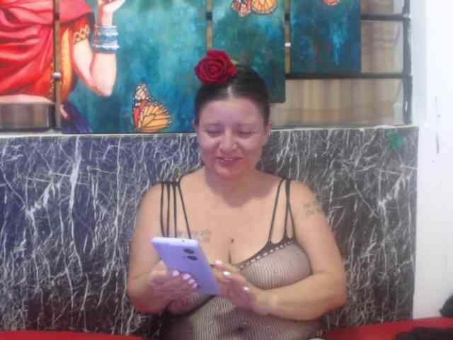 DeboraCienfuegos25 webcam