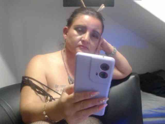DeboraCienfuegos25 webcam