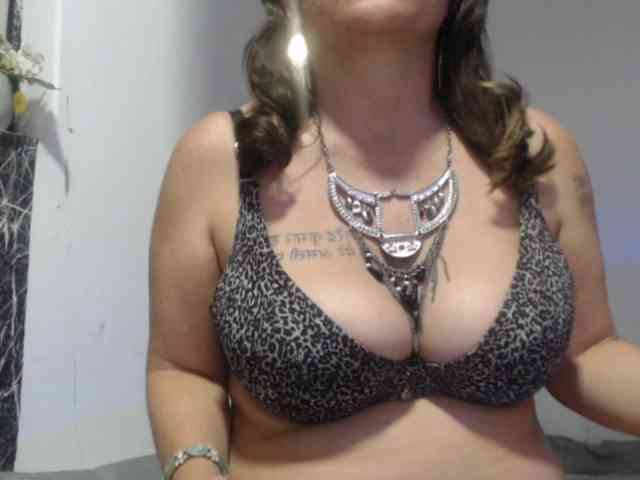 DeboraCienfuegos25 webcam